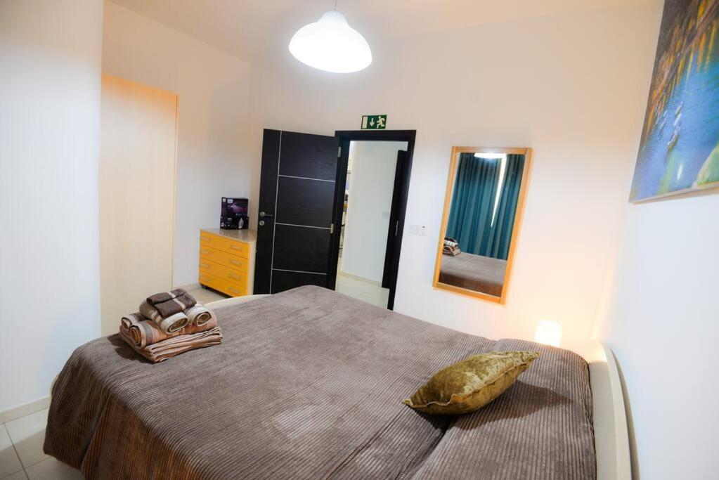 Seaside Xlendi Apartment Bagian luar foto